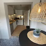 빌라 Townhouse With Communal Pool *