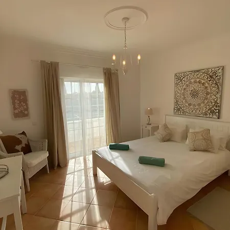 Townhouse With Communal Pool * Carvoeiro