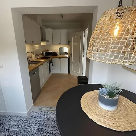 ヴィラ Townhouse With Communal Pool *