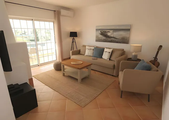 Townhouse With Communal Pool Villa *