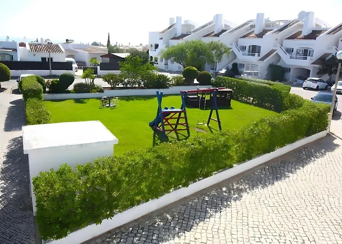 Townhouse With Communal Pool Carvoeiro