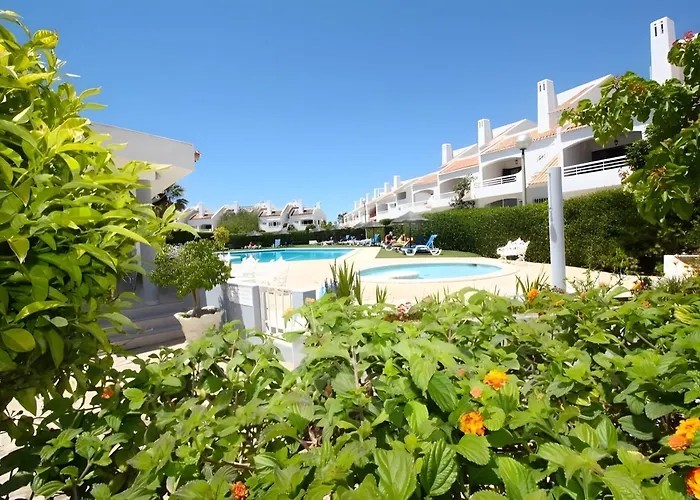 Townhouse With Communal Pool Carvoeiro